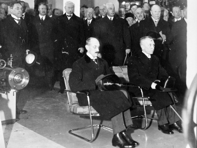 5. april 1932 åpnet Kong Haakon Norsk Teknisk Museum i Vikingskiphuset. Foto: Norsk Teknisk Museum