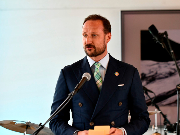 Kronprinsen åpner Vegaøyan Verdensarvsenter. Foto: Simon Aldra, Brønnøysunds Avis