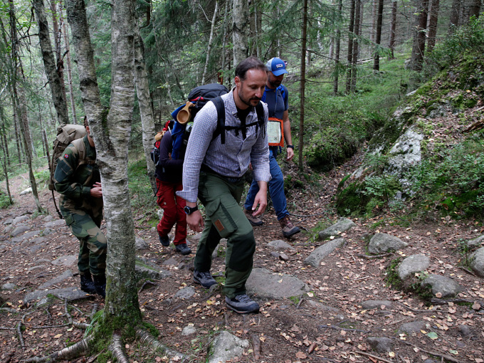 Dagens etappe er beregnet til omlag 8 timer gjennom Østmarka utenfor Oslo, heldigvis med noen stopp underveis. Foto: Vidar Ruud, NTB scanpix