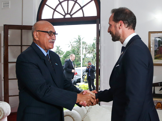 Kronprins Haakon i møte med President Jioji Konrote. Foto: Karen Setten / NTB scanpix