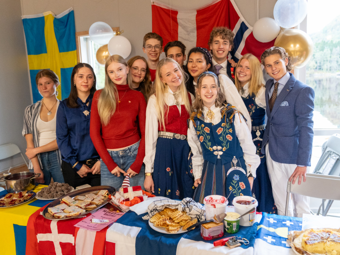 UWC Røde Kors Nordisk ligg i Fjaler i Vestland fylke og har 200 elevar, der 20 av dei er norske. Foto: Liv Anette Luane, Det kongelege hoffet