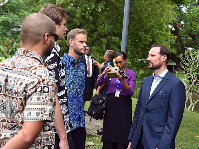 Frederick Aspestrand, Tord Ingulfsen and Andreas Moen Solem er utvekslingsstudenter på Fiji. Foto: Sven Gj. Gjeruldsen, Det kongelige hoff