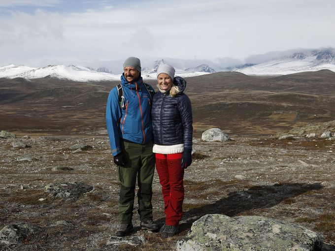 Ei fantastisk utsikt møtte Kronprinsparet ved Viewpoint Snøhetta. Foto: Tom Hansen, Hansenfoto.no