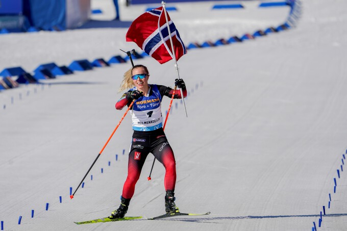 Tiril Eckhoff tok seier under lørdagens 10 km jaktstart i Holmenkollen. Foto: Terje Bendiksby / NTB. 