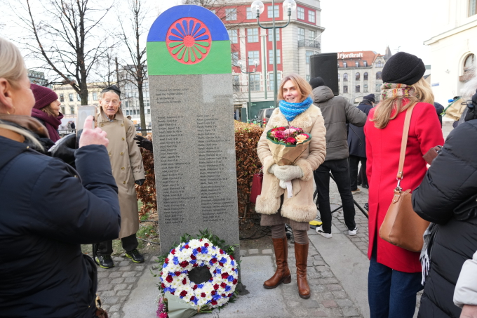 Minnesmerket er laget i samarbeid med kunsteren Liv Sønderland. Foto: Ole Berg-Rusten / NTB