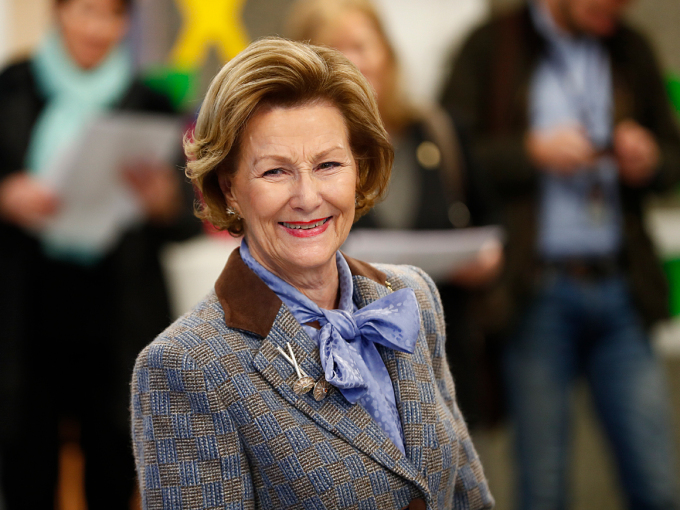 Dronning Sonja på Apalløkka ungdomsskole. Foto: Tore Meek / NTB scanpix