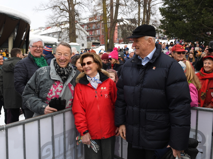 Kongeparet og Gerhard Heiberg - tilbake på Lillehammer. Foto: Sven Gj. Gjeruldsen, Det kongelige hoff
