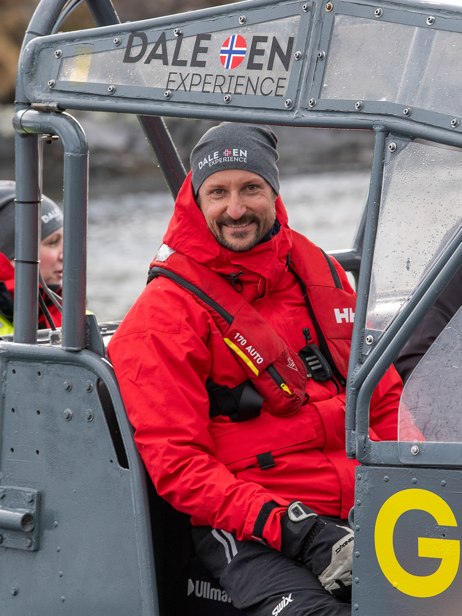 Hoppet i havet fra ni meter - Det norske kongehusets barnesider