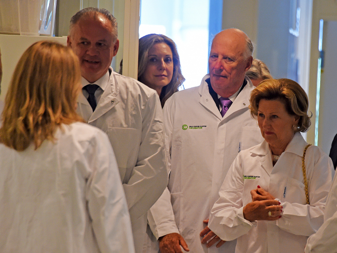 Presidenten og Kongeparet fikk en omvisning på Radiumhospitalet. Foto: Sven Gj. Gjeruldsen, Det kongelige hoff