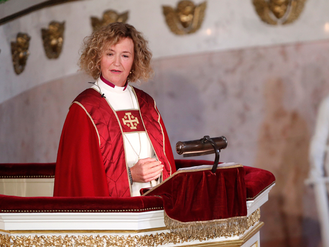 Biskop Kari Veiteberg løftet blant annet fram Prinsessens miljøengasjement i sin tale til konfirmanten. Foto: Terje Bendiksby / NTB scanpix