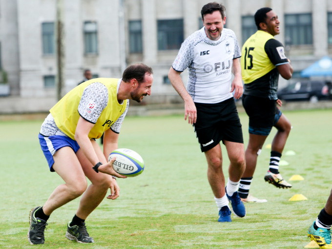 Kronprins Haakon og Dag-Inge Ulstein - på hvert sitt rugbylag. Foto: Karen Setten / NTB scanpix