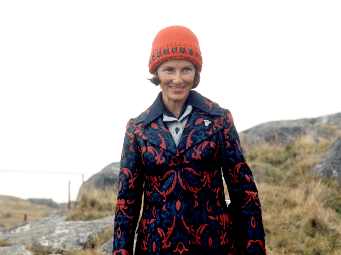 Kronprinsesse Sonja åpner den aller første TV-aksjonen på Utsira i 1974. Foto: Vidar Knai / NTB