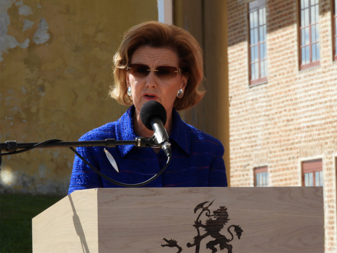 Dronning Sonja taler på Kongsvinger festning. Foto: Sven Gj. Gjeruldsen, Det kongelige hoff.