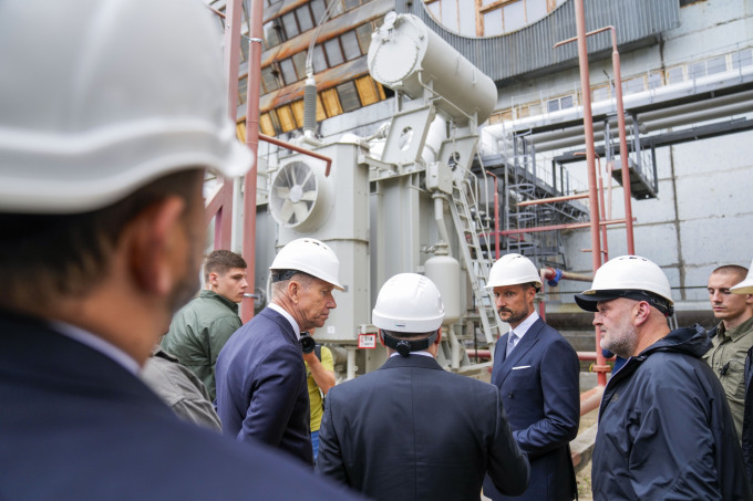 Besøk til varmekraftverk. Foto: Heiko Junge, NTB